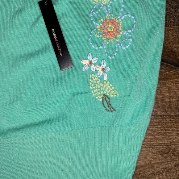 NWT BCBGMaxAzria Green Knitted Floral Embroidered & Embellished Tank Top Sz L - Picture 3 of 4